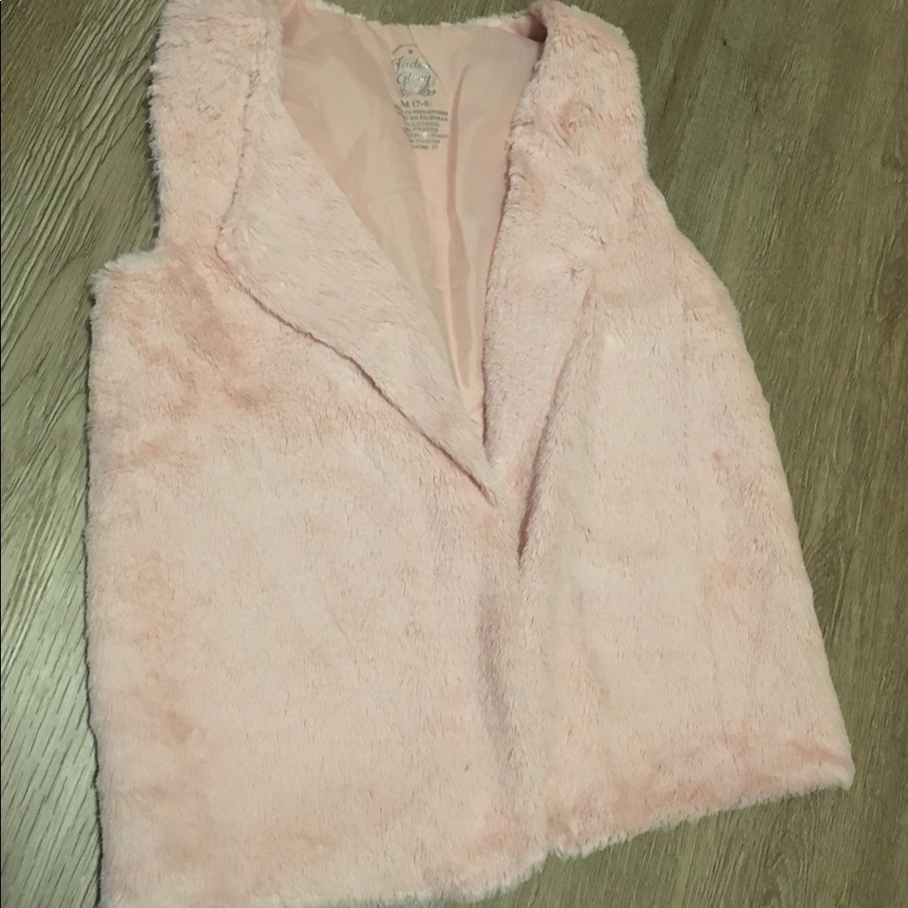 Faded glory faux fur vest.